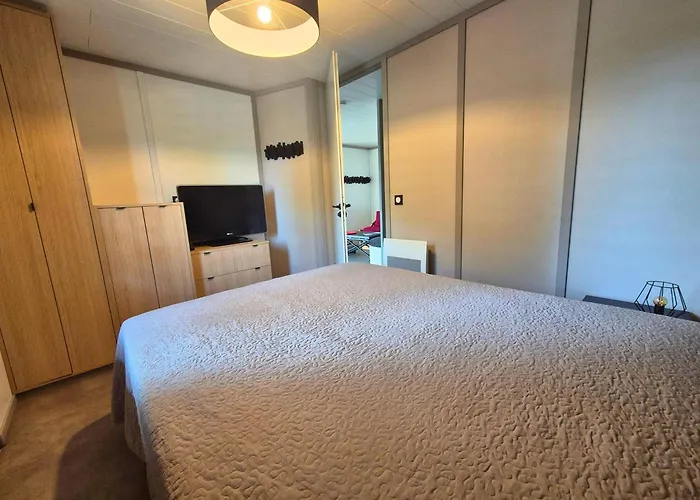 Friendly - 2 Chambres, Jardin, A 5 Minutes De La Дом отдыха